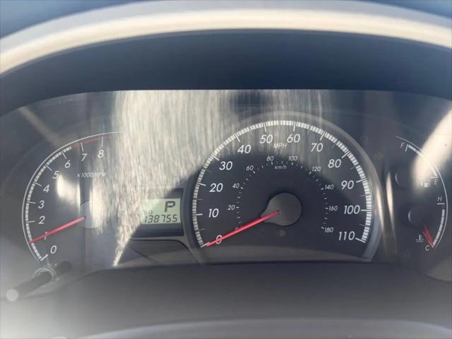 2013 Toyota Sienna LE V6 8 Passenger
