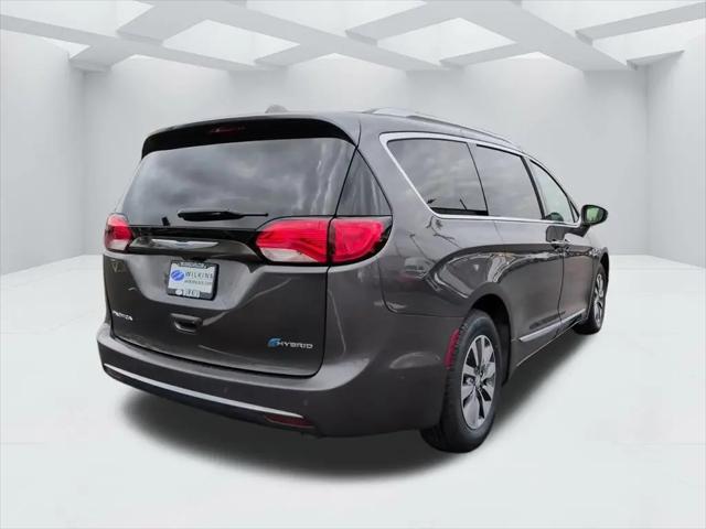 2020 Chrysler Pacifica Hybrid Limited