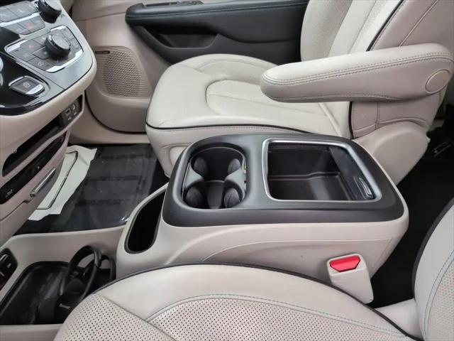 2020 Chrysler Pacifica Hybrid Limited