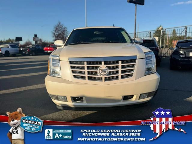 2010 Cadillac Escalade Standard