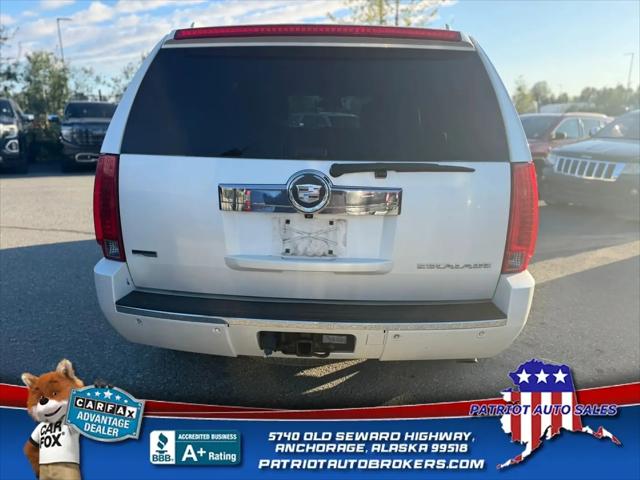 2010 Cadillac Escalade Standard