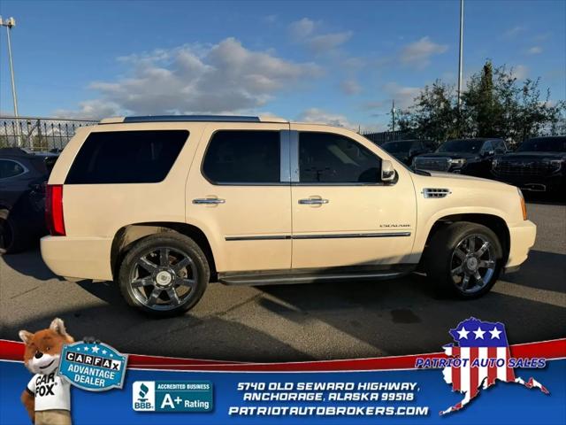 2010 Cadillac Escalade Standard