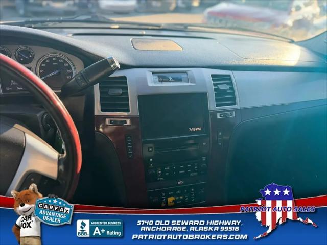 2010 Cadillac Escalade Standard