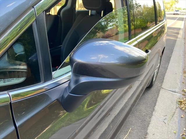 2021 Chrysler Voyager L