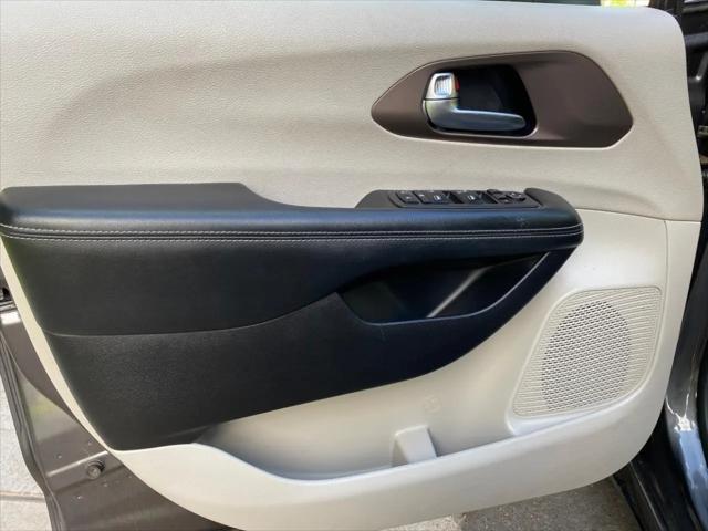 2021 Chrysler Voyager L