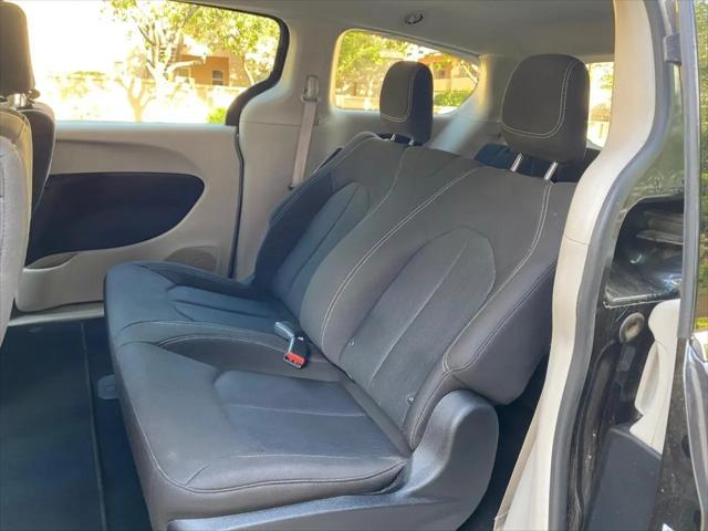 2021 Chrysler Voyager L