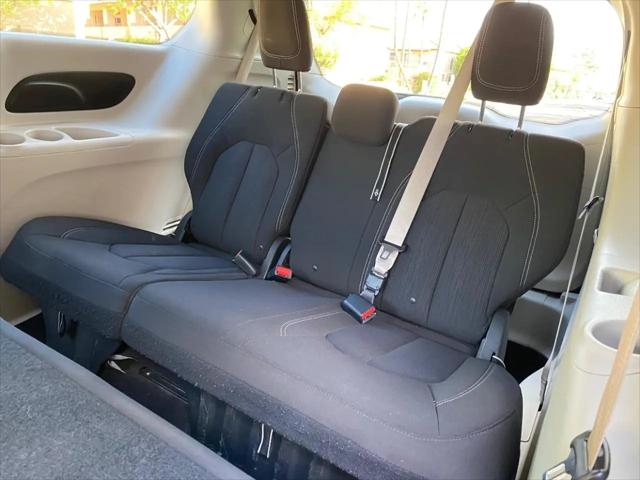 2021 Chrysler Voyager L