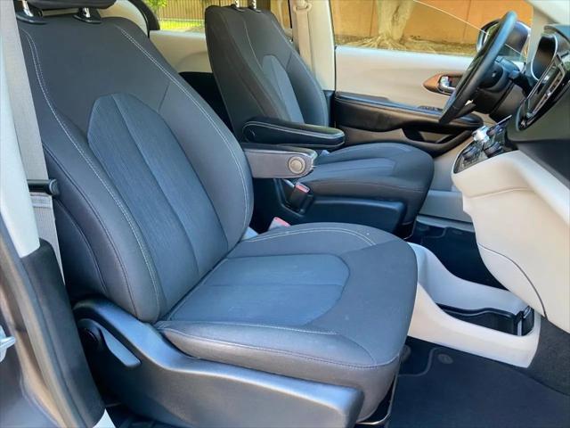 2021 Chrysler Voyager L