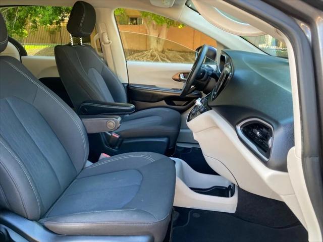 2021 Chrysler Voyager L