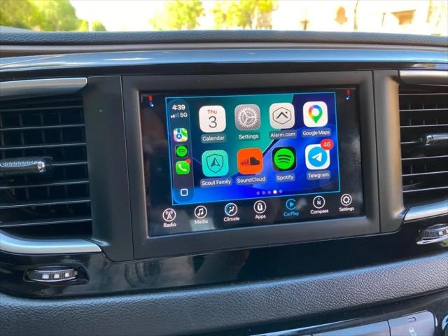 2021 Chrysler Voyager L