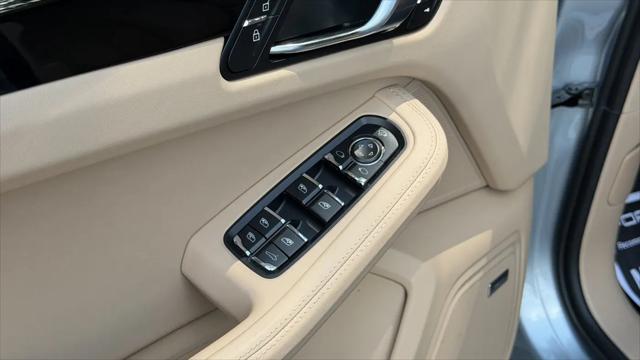 2026 Porsche Macan T