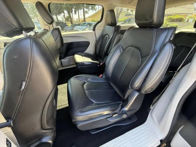 2023 Chrysler Pacifica Hybrid Touring L