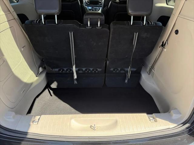 2023 Chrysler Pacifica Hybrid Touring L