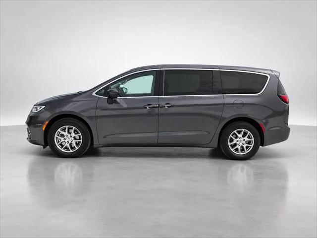 2023 Chrysler Pacifica Touring
