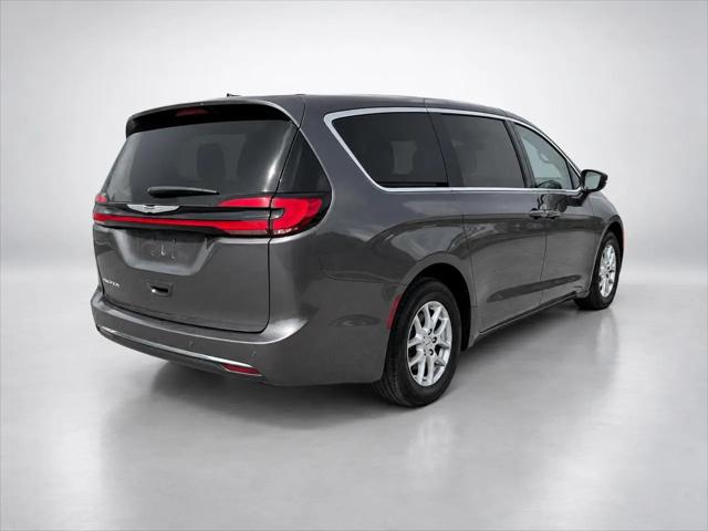 2023 Chrysler Pacifica Touring