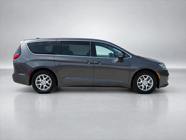 2023 Chrysler Pacifica Touring