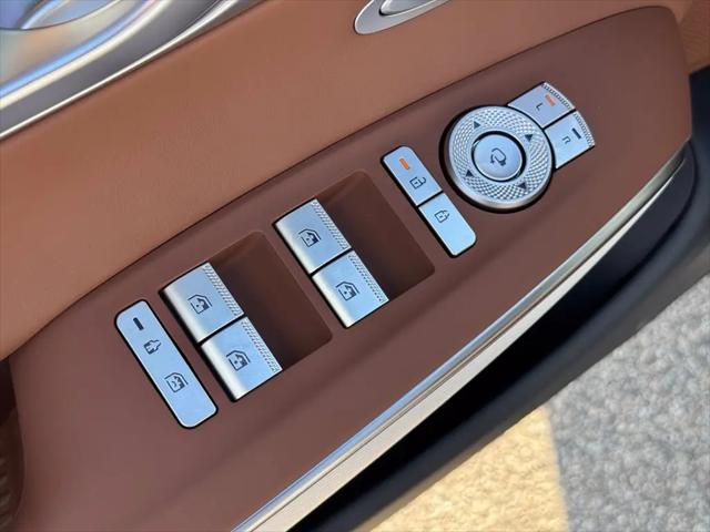 2027 Genesis GV70 2.5T Advanced
