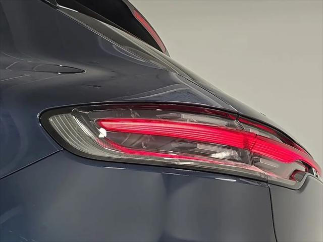 2019 Porsche Macan Macan