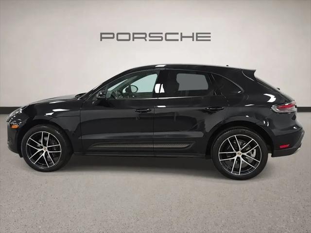2023 Porsche Macan Macan