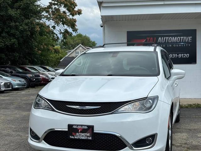 2017 Chrysler Pacifica Touring-L for sale in Elgin, IL