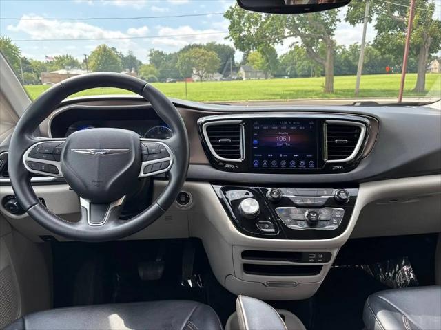 2017 Chrysler Pacifica Touring-L
