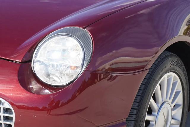 2004 Ford Thunderbird Deluxe