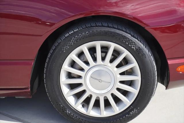 2004 Ford Thunderbird Deluxe