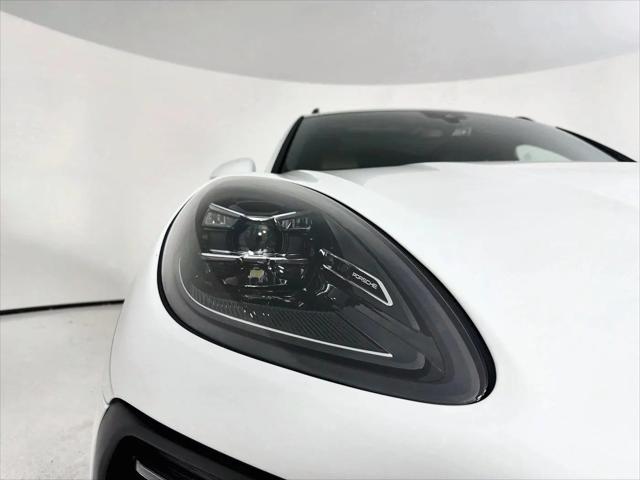 2026 Porsche Macan T