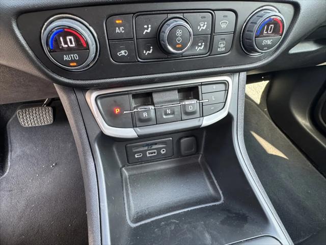 2023 GMC Terrain FWD SLT