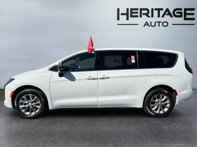 2027 Chrysler Pacifica PACIFICA SELECT AWD