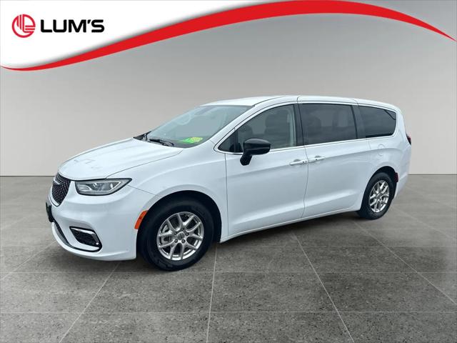 2024 Chrysler Pacifica Touring L for sale in Warrenton, OR