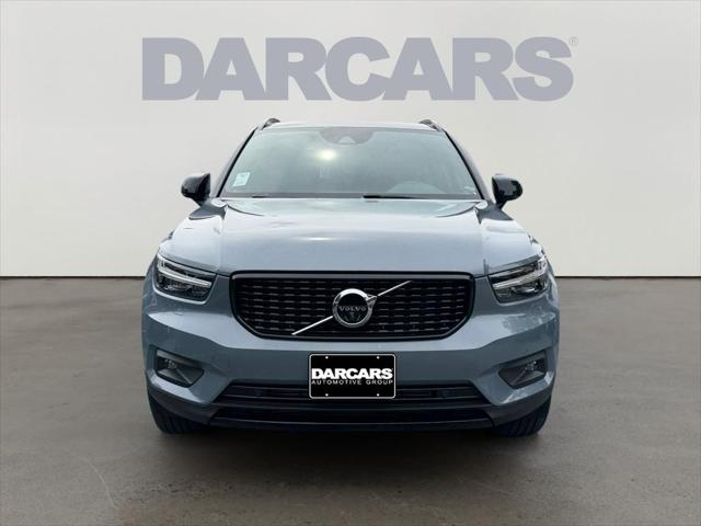 2022 Volvo XC40 T5 R-Design 2022 Volvo XC40 T5 R-Design