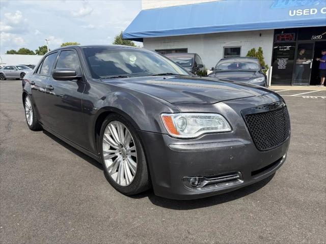2013 Chrysler 300 Luxury Series