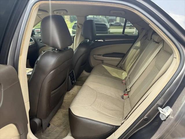 2013 Chrysler 300 Luxury Series