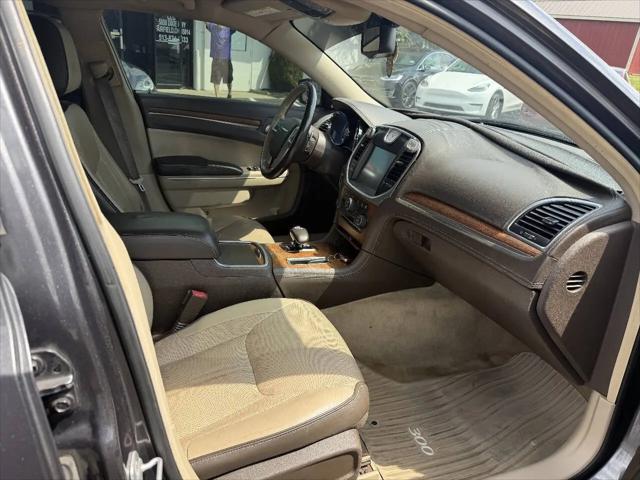 2013 Chrysler 300 Luxury Series