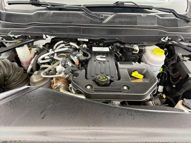 2025 Ram 3500 Limited Mega Cab 4x4 64 Box