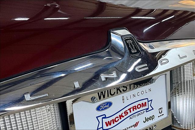 2000 Lincoln Town Car Cartier