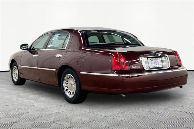 2000 Lincoln Town Car Cartier