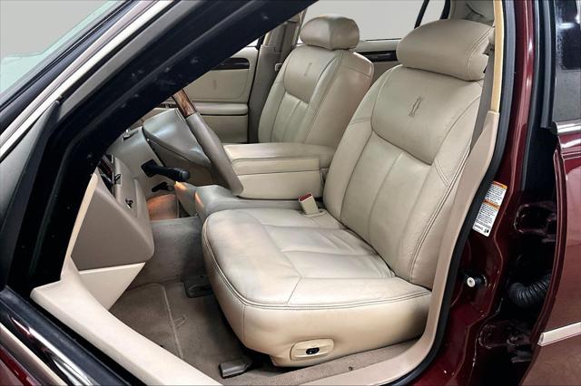 2000 Lincoln Town Car Cartier