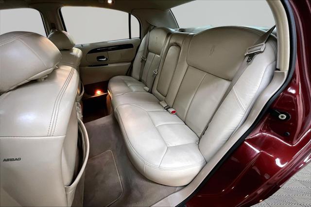 2000 Lincoln Town Car Cartier