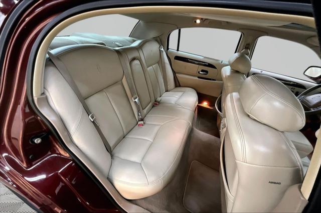 2000 Lincoln Town Car Cartier