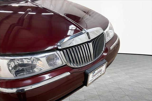 2000 Lincoln Town Car Cartier