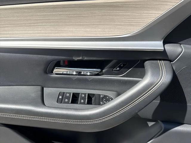 2025 Mazda CX-70 Premium Package