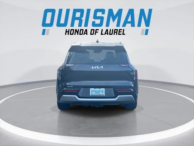 2024 Kia EV9 Land