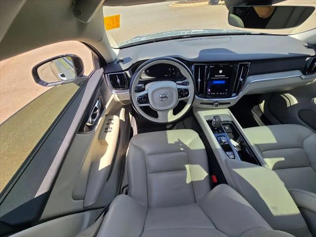 2023 Volvo S60 B5 Plus Dark Theme