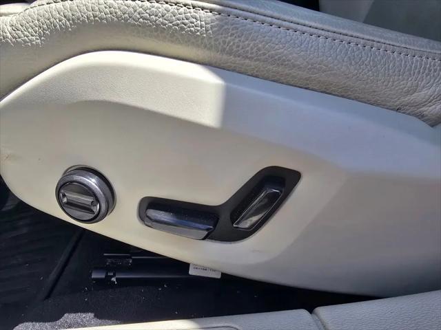 2023 Volvo S60 B5 Plus Dark Theme