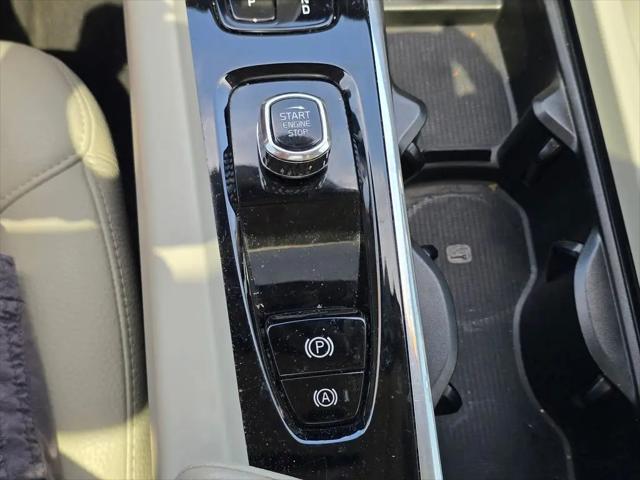 2023 Volvo S60 B5 Plus Dark Theme