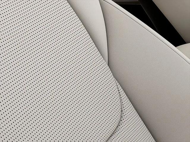 2027 Genesis GV70 2.5T Select