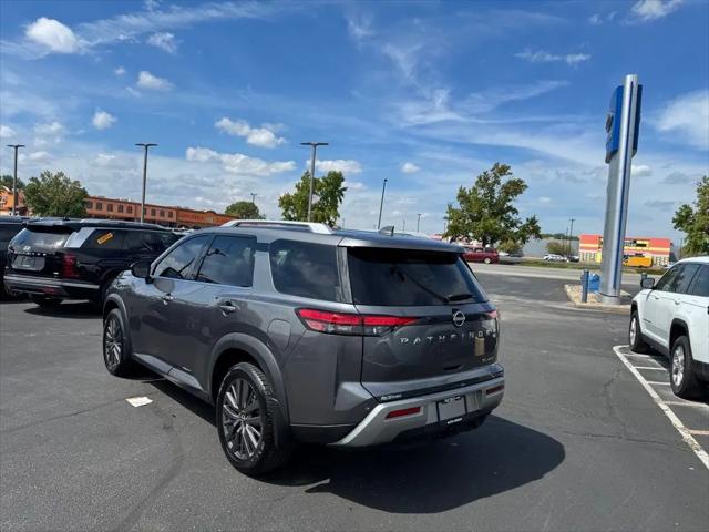 2023 Nissan Pathfinder SL 4WD