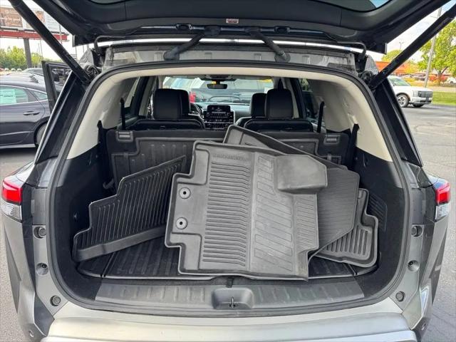 2023 Nissan Pathfinder SL 4WD